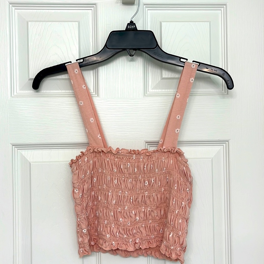 American Eagle, size XS, pink crop tank top